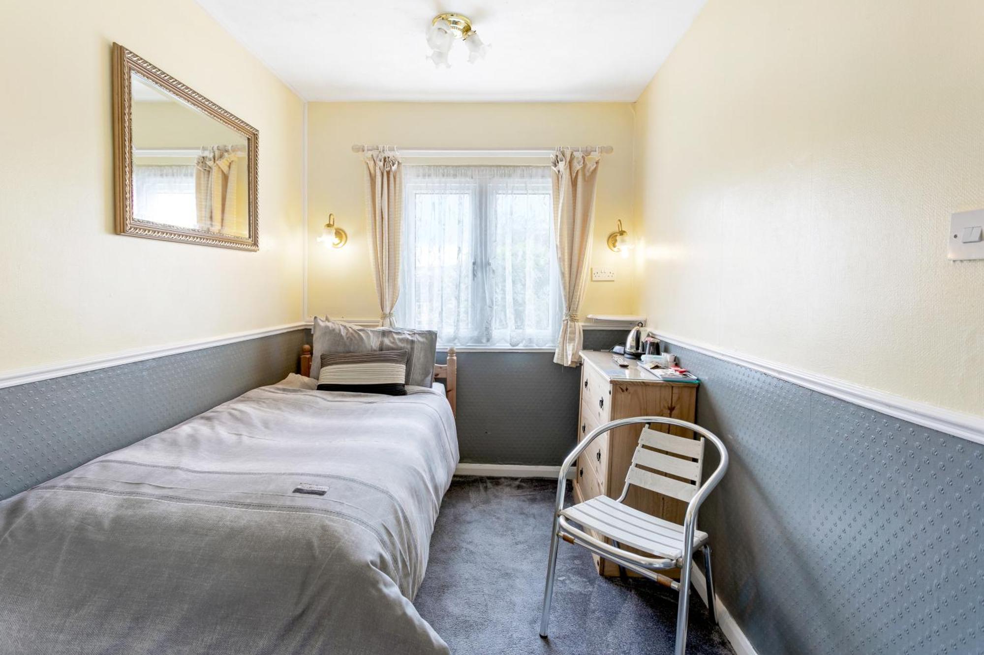 بيغْنْتون Jacaranda Hotel المظهر الخارجي الصورة